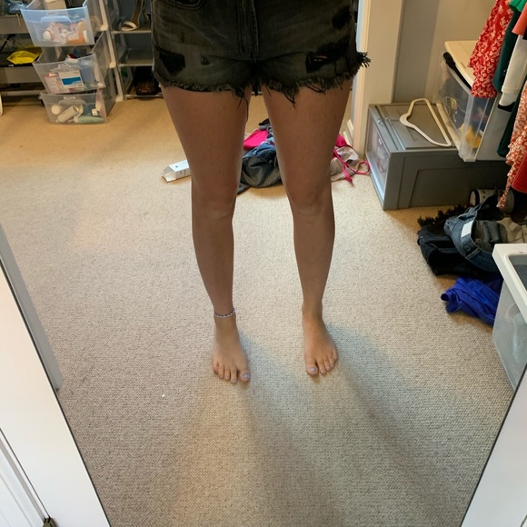 BDG essential mid rise black short - Picture 2 of 8